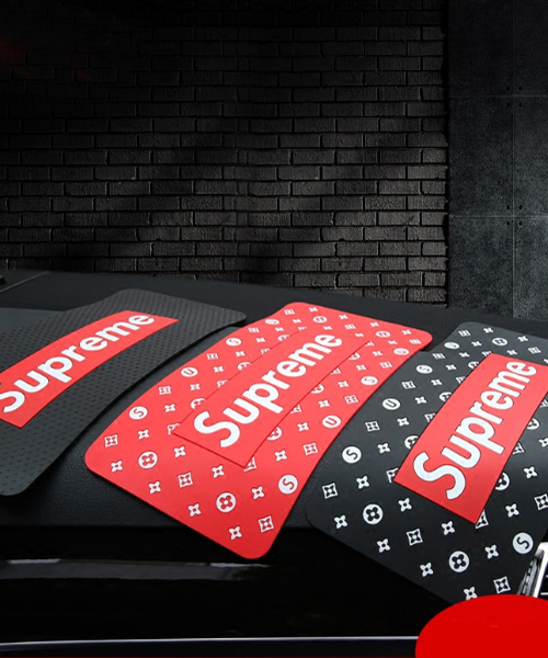 SUPREME 車滑り止めシート