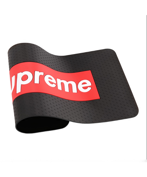 Supreme 滑り止めマット シュプリーム 車滑り止めシート 車載 ノンスリップパッド