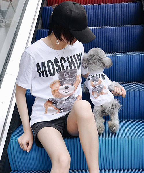モスキーノ 犬とのペアルック tシャツ