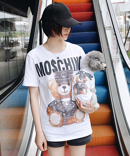 モスキーノ 犬とのペアルック tシャツ