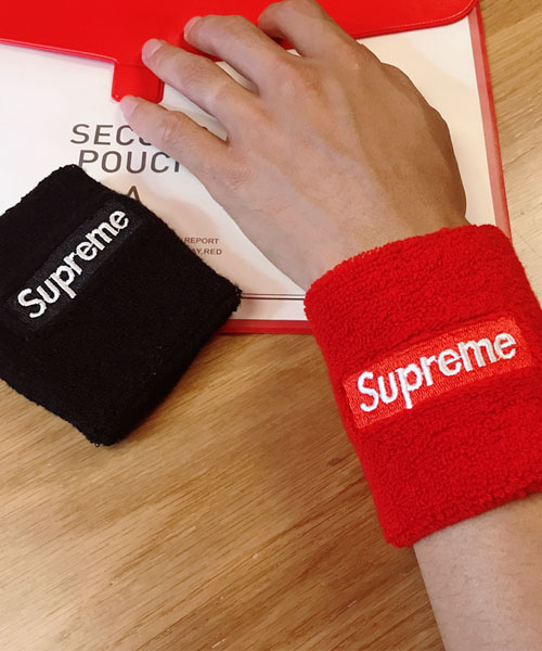 シュプリーム リストバンド スウッシュ Supreme 手首バンド 刺繍ログ